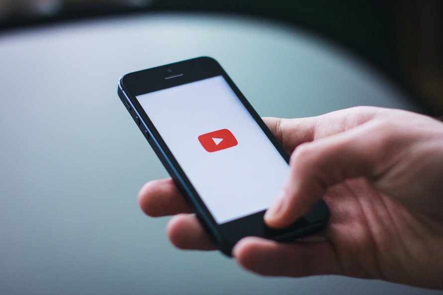 3 Wicked YouTube Tricks To Customize Your Embedded Video